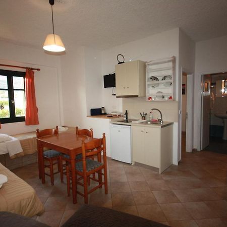 Cyclades Beach Apartments Chrisopigi  Экстерьер фото