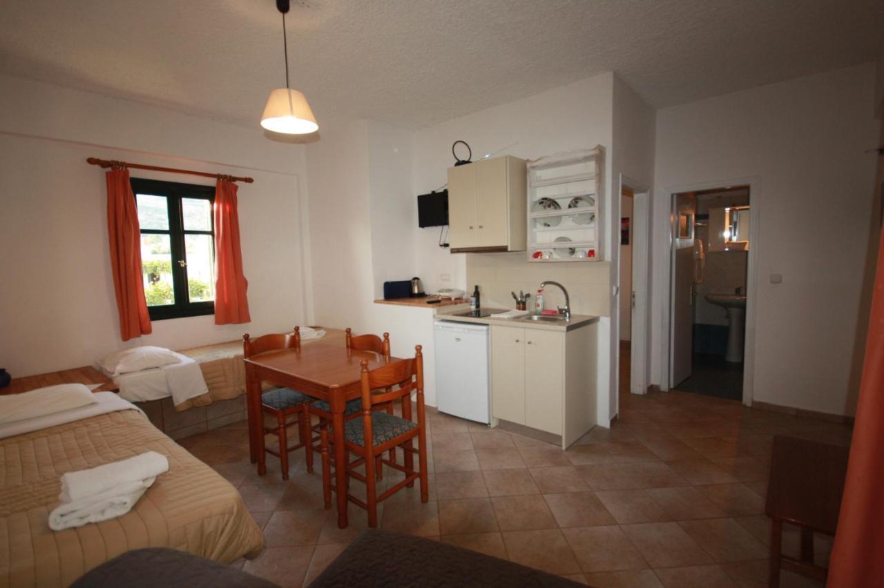 Cyclades Beach Apartments Chrisopigi  Экстерьер фото