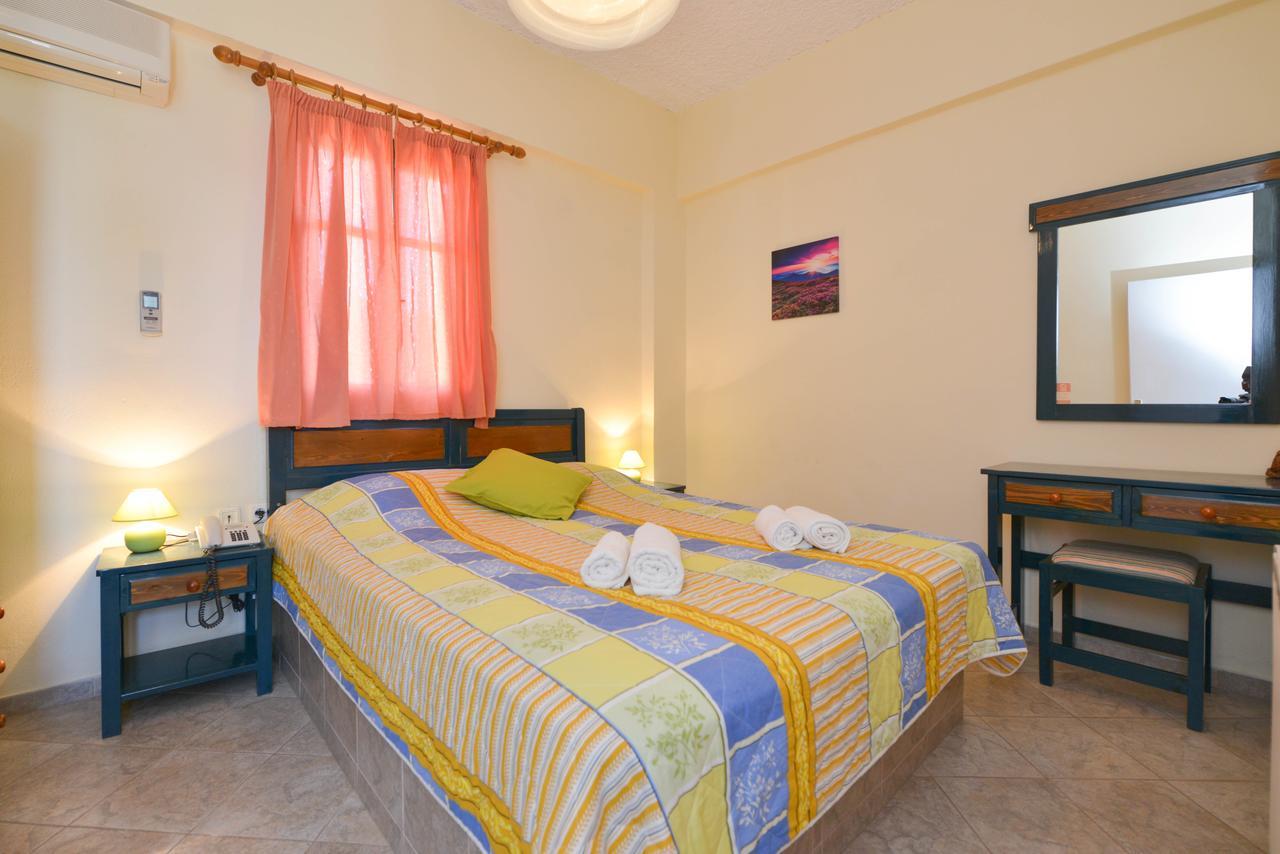 Cyclades Beach Apartments Chrisopigi  Экстерьер фото